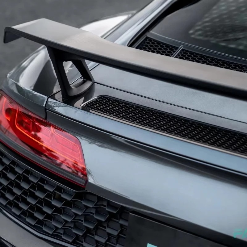 Dedicated Car Modification Perfect Rear Spoiler Body Kit for R8 Upgraded PK Style New Dry Carbon Fiber Tail Wing